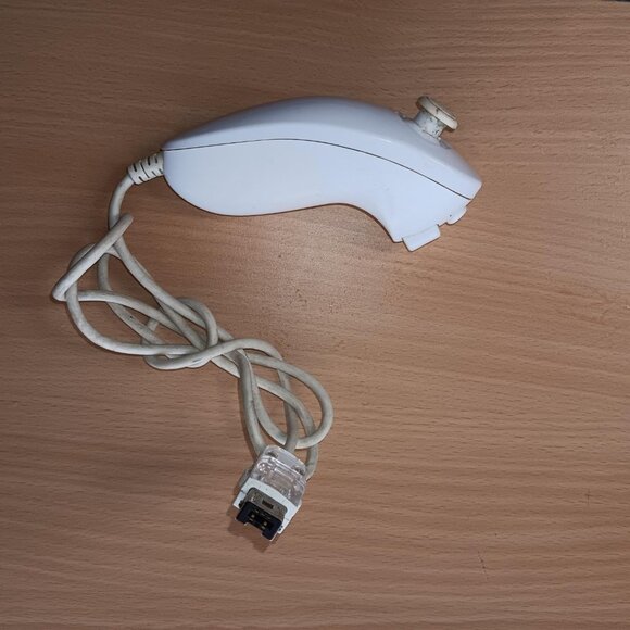 Wii Nunchuck Controller Official Nintendo White Wired USED - Picture 2 of 2